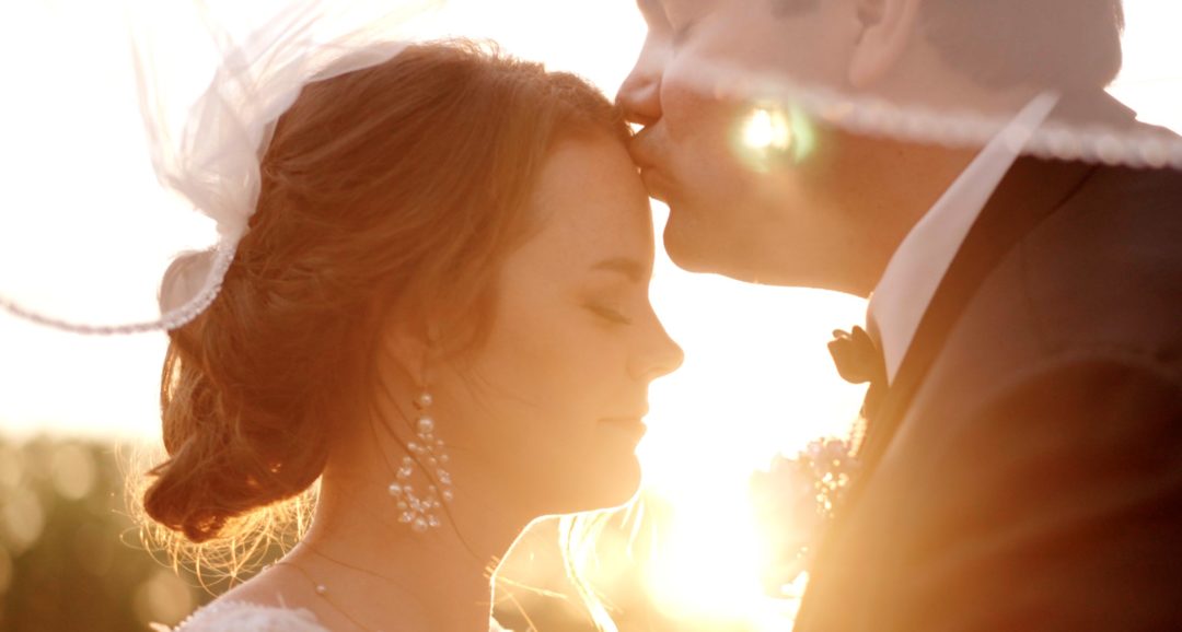 Molly + Jim | Gorgeous Industrial Wedding | Bridgeport Art Center – Chicago, IL
